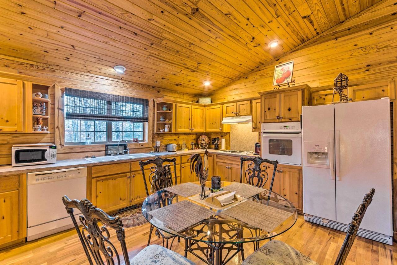 Pet-Friendly Cabot Cabin With Fenced Yard! Exterior photo